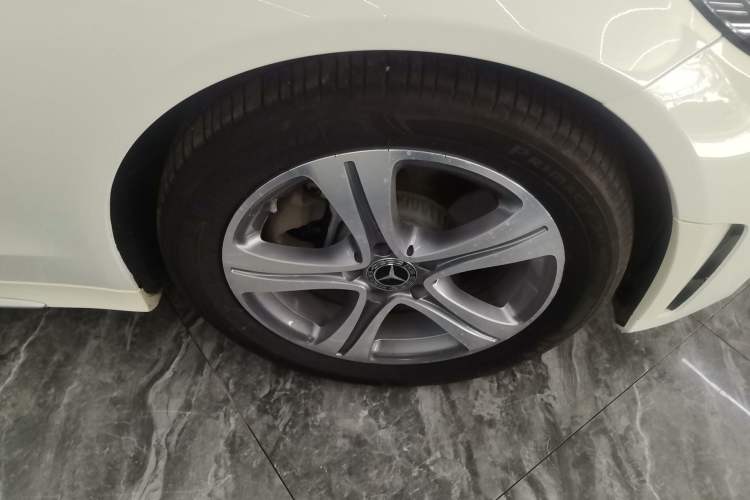 Used Mercedes-Benz C-Class 2020 C 260 L Sport Edition Right Front Wheel Hub