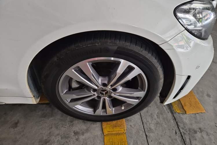 Used Mercedes-Benz C-Class 2020 Restyled C 200 L Fashion Edition Sport Version Right Front Wheel Hub