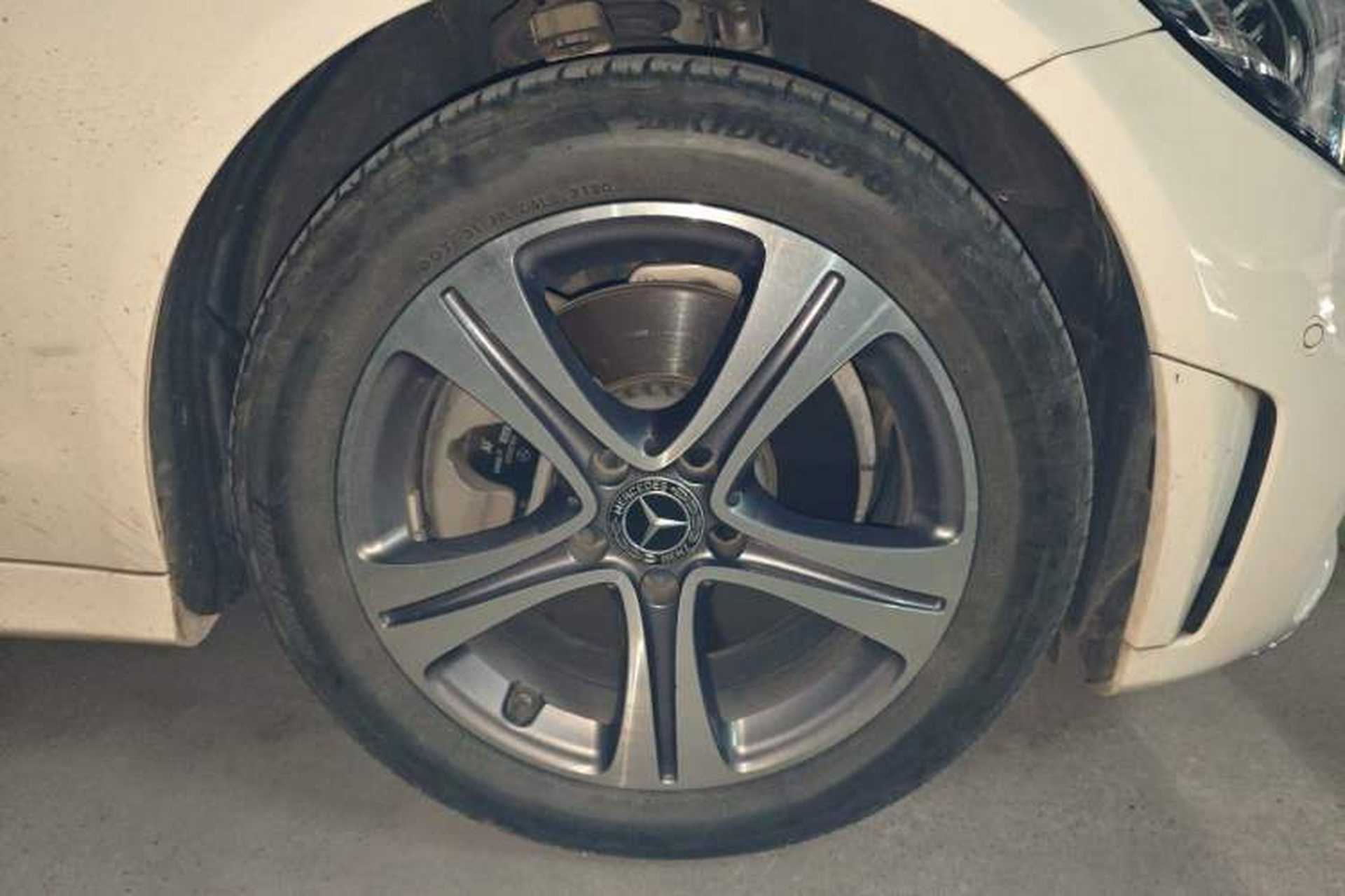 Used Mercedes-Benz C-Class 2020 Restyled C 260 L Sport Edition Right Front Wheel Hub