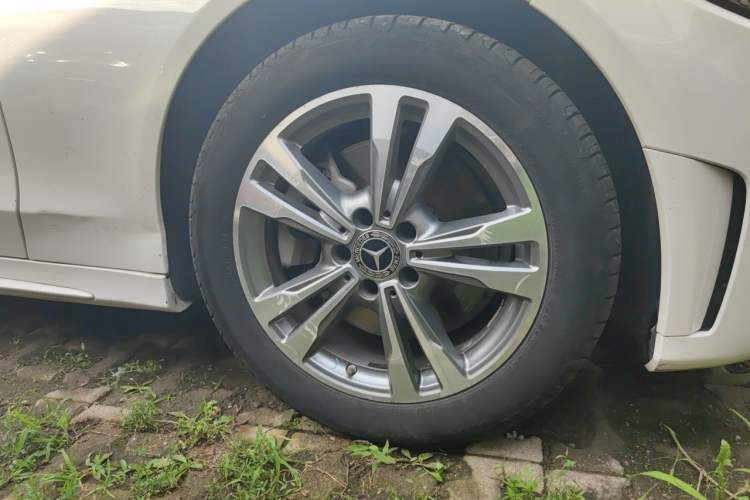 Used Mercedes-Benz C-Class 2020 C 200 L Fashion Edition Sport Version Right Front Wheel Hub
