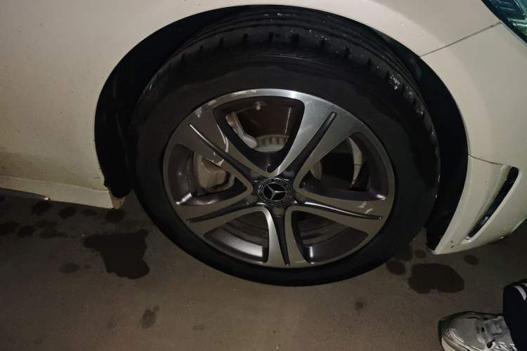 Used Mercedes-Benz C-Class 2020 C 260 L Sport Edition Right Front Wheel Hub