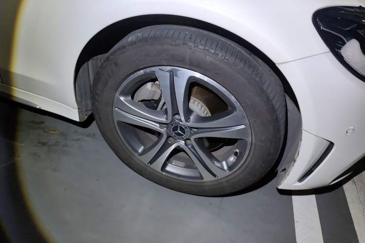 Used Mercedes-Benz C-Class 2020 C 260 L Sport Edition Right Front Wheel Hub