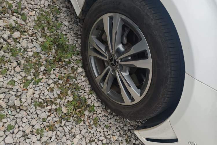 Used Mercedes-Benz C-Class 2020 C 200 L Fashion Edition Sport Version Right Front Wheel Hub