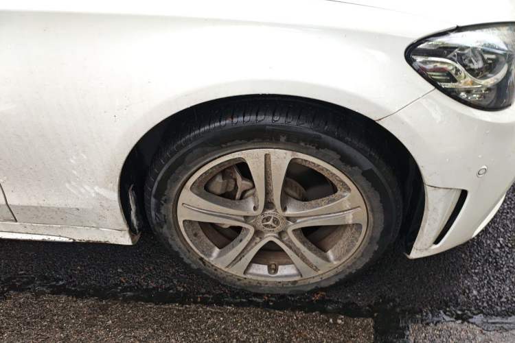 Used Mercedes-Benz C-Class 2020 Restyled C 260 L Sport Edition Right Front Wheel Hub