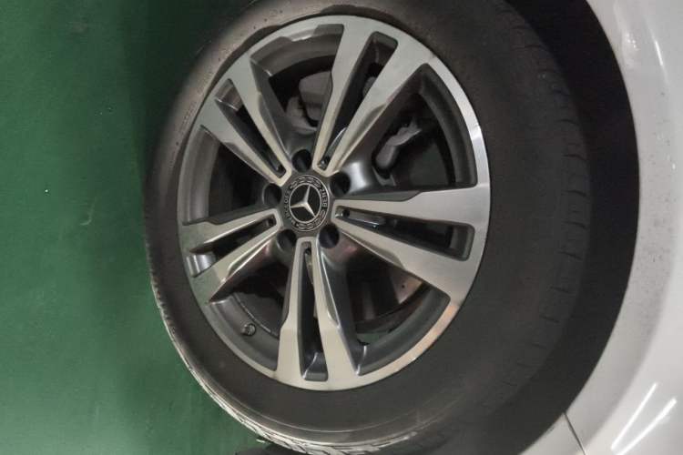 Used Mercedes-Benz C-Class 2020 C 200 L Fashion Edition Sport Version Right Front Wheel Hub