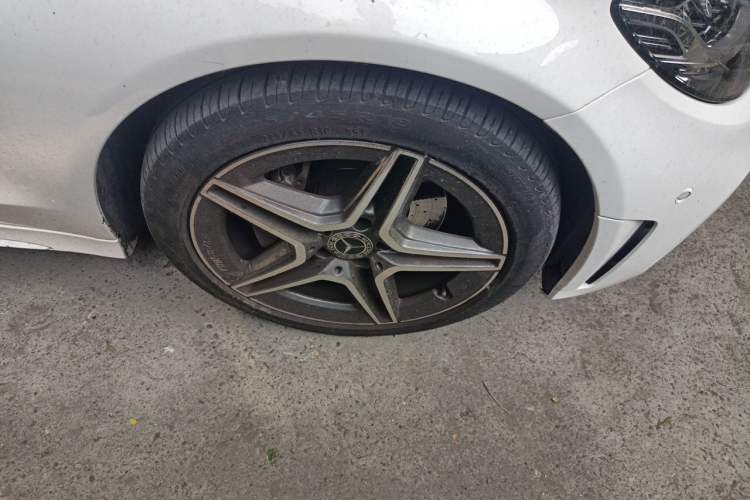 Used Mercedes-Benz C-Class 2020 Facelifted C 260 Estate Right Front Wheel Hub