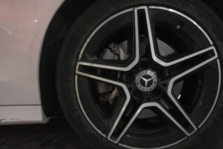 Used Mercedes-Benz C-Class 2020 Facelift C 260 L 4MATIC Right Front Wheel Hub
