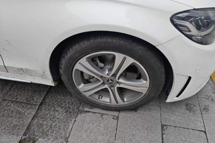 Used Mercedes-Benz C-Class 2020 C 260 L Sport Edition Right Front Wheel Hub
