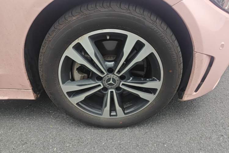 Used Mercedes-Benz C-Class 2020 C 260 Sport Edition Right Front Wheel Hub