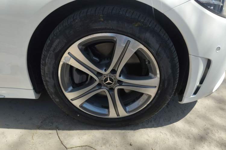 Used Mercedes-Benz C-Class 2020 C 260 L Sport Edition Right Front Wheel Hub