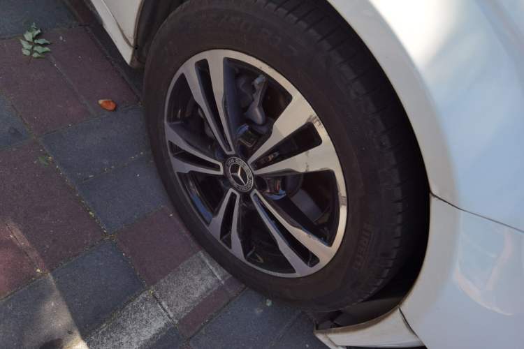 Used Mercedes-Benz C-Class 2020 C 260 Sport Edition Right Front Wheel Hub