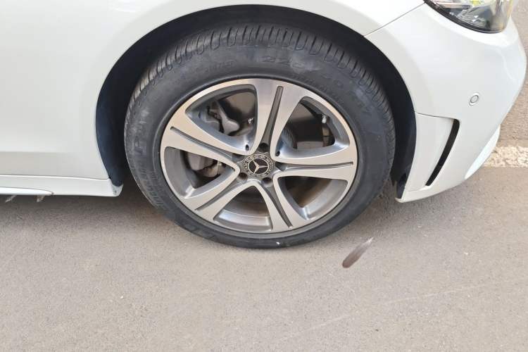 Used Mercedes-Benz C-Class 2020 Restyled C 260 L Sport Edition Right Front Wheel Hub