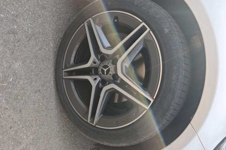 Used Mercedes-Benz C-Class 2020 Facelifted C 260 Estate Right Front Wheel Hub