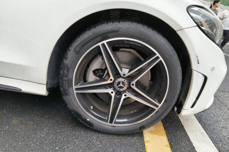 Used Mercedes-Benz C-Class 2020 Restyled C 260 Sport Edition Right Front Wheel Hub
