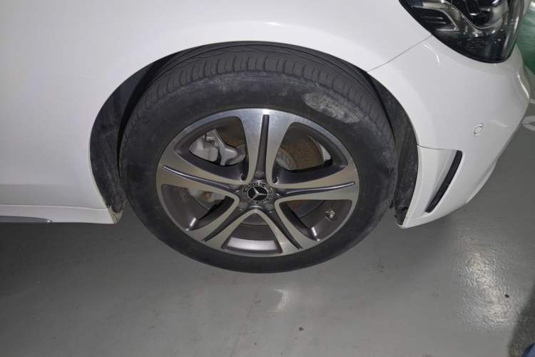 Used Mercedes-Benz C-Class 2020 C 260 L Sport Edition Right Front Wheel Hub