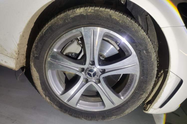 Used Mercedes-Benz C-Class 2020 C 260 L Sport Edition Right Front Wheel Hub