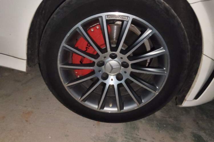 Used Mercedes-Benz C-Class 2020 Restyled C 200 L Fashion Edition Sport Version Right Front Wheel Hub