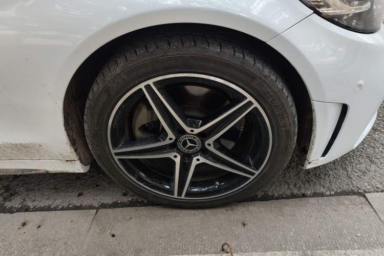 Used Mercedes-Benz C-Class 2020 Restyled C 260 Sport Edition Right Front Wheel Hub