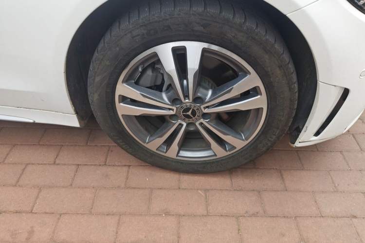 Used Mercedes-Benz C-Class 2020 Restyled C 200 L Fashion Edition Sport Version Right Front Wheel Hub