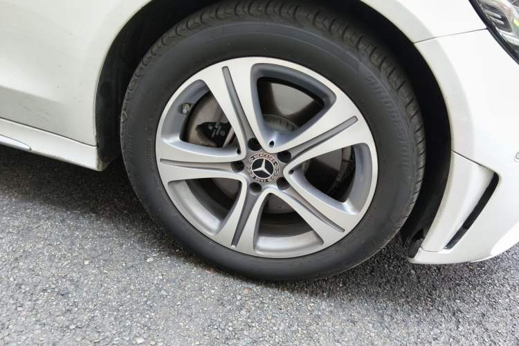 Used Mercedes-Benz C-Class 2020 C 260 L Sport Edition Right Front Wheel Hub