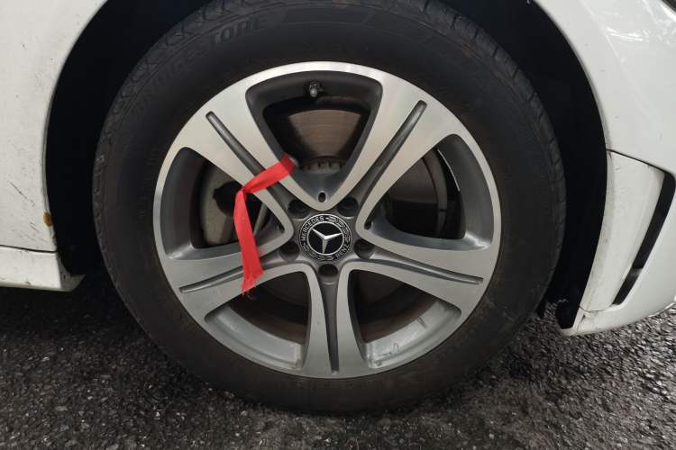 Used Mercedes-Benz C-Class 2020 C 260 L Sport Edition Right Front Wheel Hub