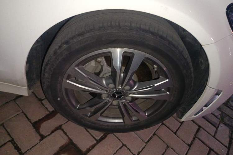 Used Mercedes-Benz C-Class 2020 Restyled C 200 L Fashion Edition Sport Version Right Front Wheel Hub