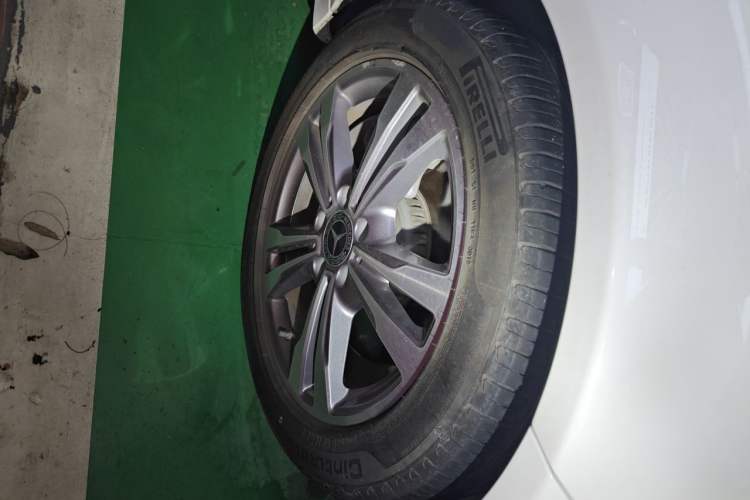 Used Mercedes-Benz C-Class 2020 C 200 L Fashion Edition Sport Version Right Front Wheel Hub