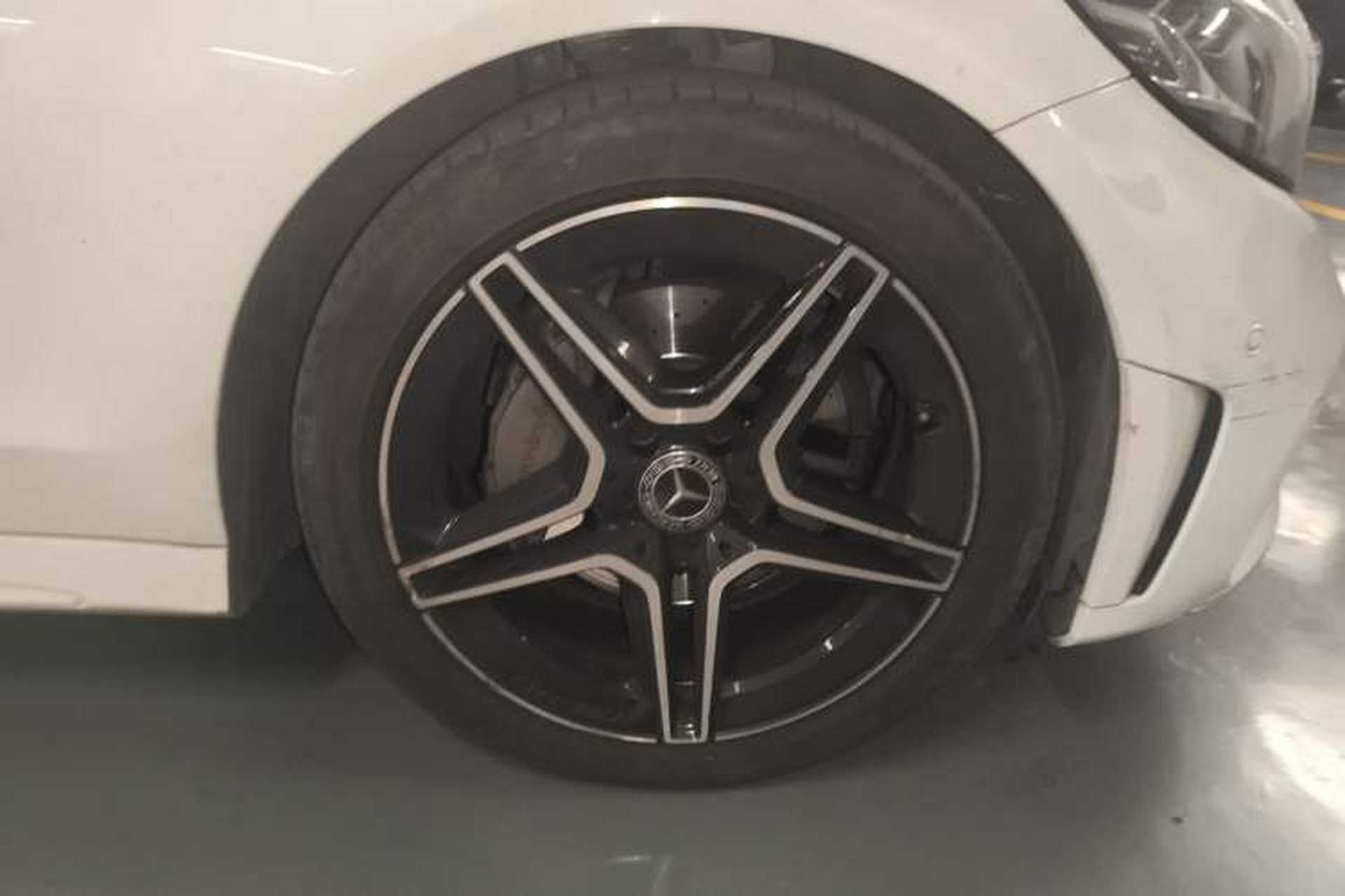 Used Mercedes-Benz C-Class 2020 C 260 Coupe Right Front Wheel Hub