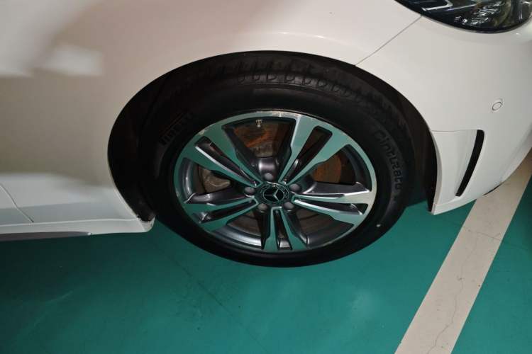 Used Mercedes-Benz C-Class 2020 C 200 L Fashion Edition Sport Version Right Front Wheel Hub