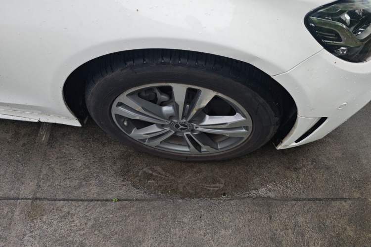 Used Mercedes-Benz C-Class 2020 Updated C 200 L Fashion Edition Right Front Wheel Hub
