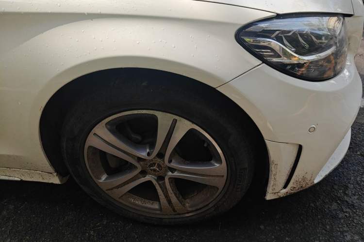 Used Mercedes-Benz C-Class 2020 Restyled C 260 L Sport Edition Right Front Wheel Hub