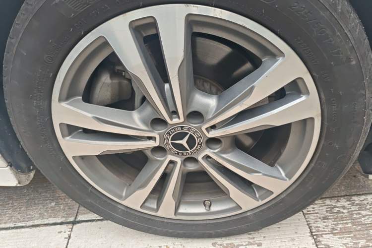 Used Mercedes-Benz C-Class 2020 C 200 L Fashion Edition Sport Version Right Front Wheel Hub