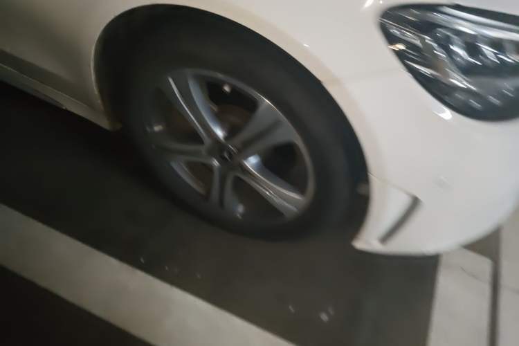Used Mercedes-Benz C-Class 2020 C 260 L Sport Edition Right Front Wheel Hub