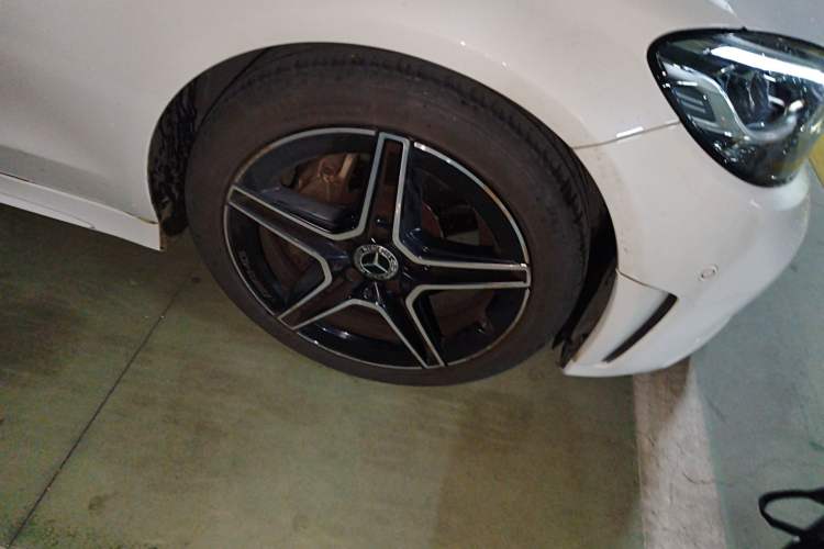 Used Mercedes-Benz C-Class 2020 C 260 Coupe Right Front Wheel Hub