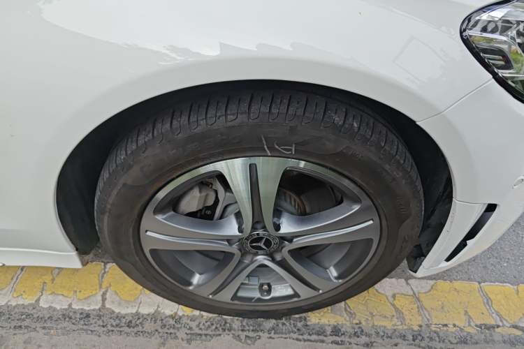 Used Mercedes-Benz C-Class 2020 C 260 L Sport Edition Right Front Wheel Hub
