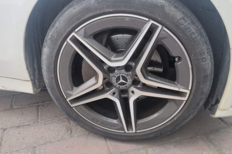Used Mercedes-Benz C-Class 2020 C 260 Estate Right Front Wheel Hub