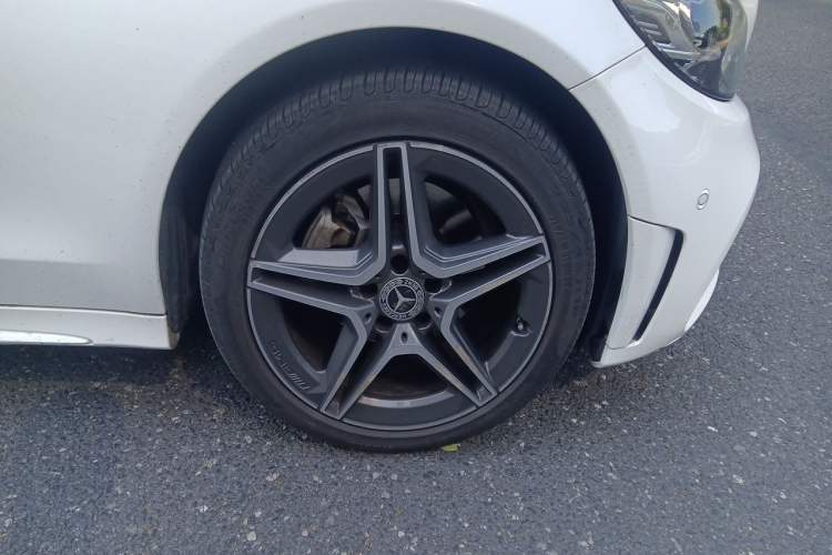 Used Mercedes-Benz C-Class 2020 Facelifted C 260 Estate Right Front Wheel Hub