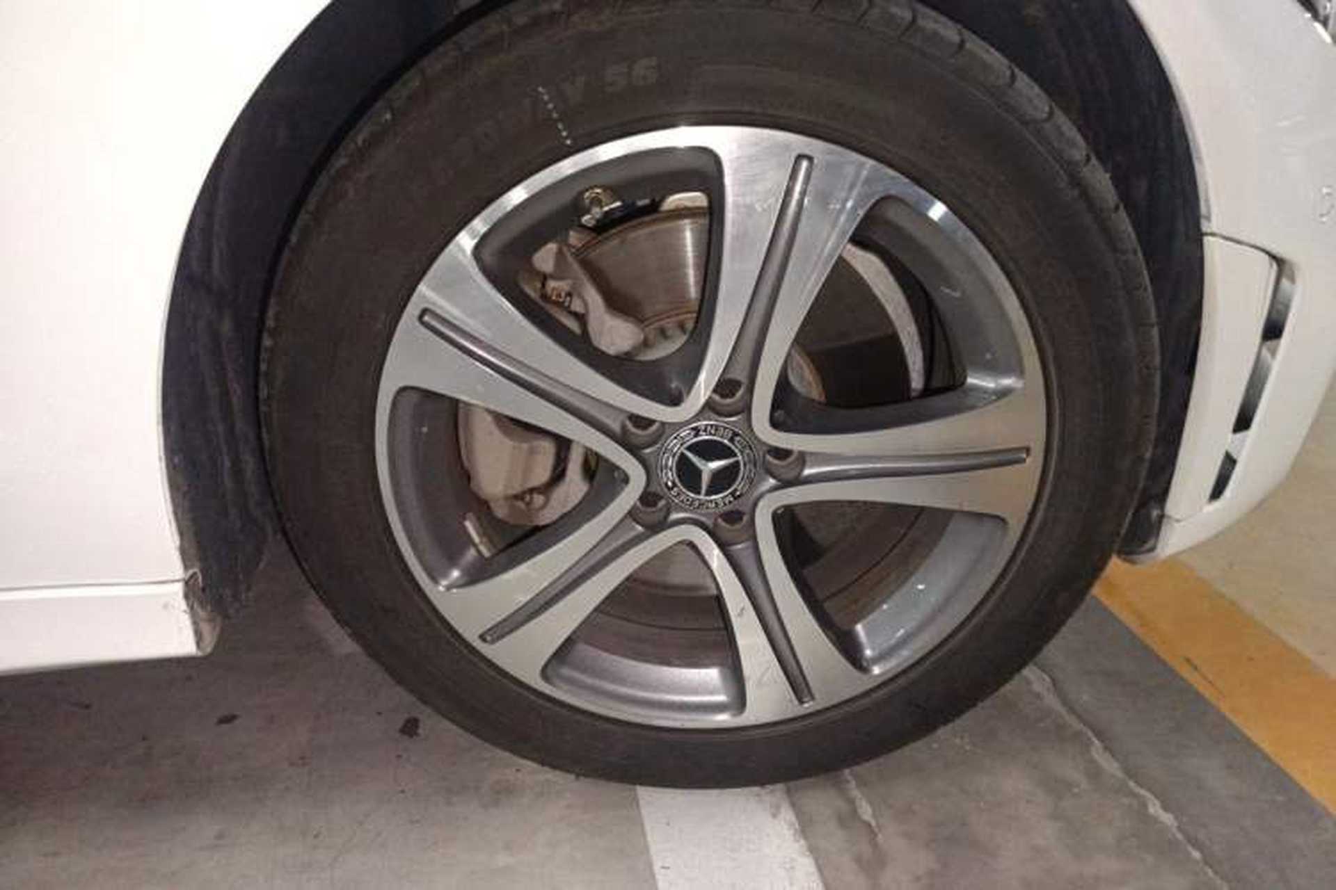 Used Mercedes-Benz C-Class 2020 Restyled C 260 L Sport Edition Right Front Wheel Hub
