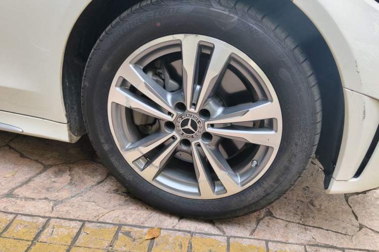 Used Mercedes-Benz C-Class 2020 C 200 L Fashion Edition Sport Version Right Front Wheel Hub