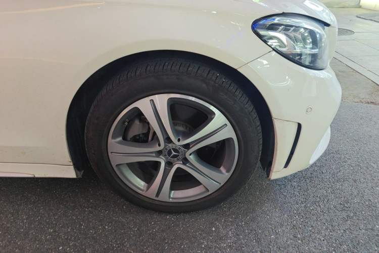 Used Mercedes-Benz C-Class 2020 C 260 L Sport Edition Right Front Wheel Hub