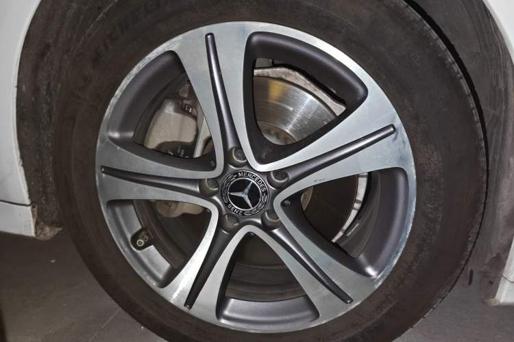 Used Mercedes-Benz C-Class 2020 C 260 L Sport Edition Right Front Wheel Hub