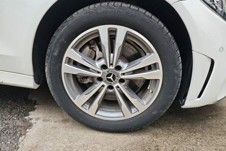 Used Mercedes-Benz C-Class 2020 C 200 L Fashion Edition Sport Version Right Front Wheel Hub