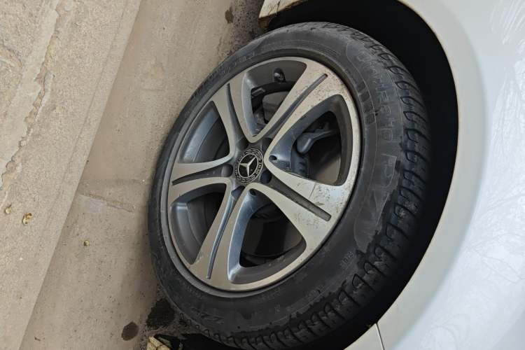 Used Mercedes-Benz C-Class 2020 C 260 L Sport Edition Right Front Wheel Hub