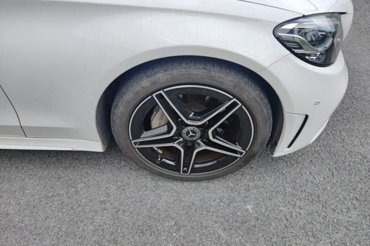 Used Mercedes-Benz C-Class 2020 C 260 Coupe Right Front Wheel Hub