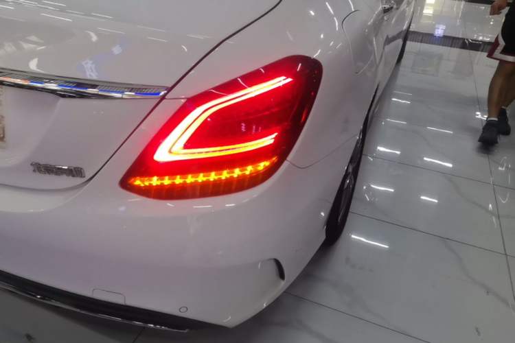 Used Mercedes-Benz C-Class 2020 Restyled C 200 L Fashion Edition Sport Version Right Rear Taillight