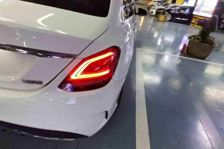 Used Mercedes-Benz C-Class 2020 C 200 L Fashion Edition Sport Version Right Rear Taillight