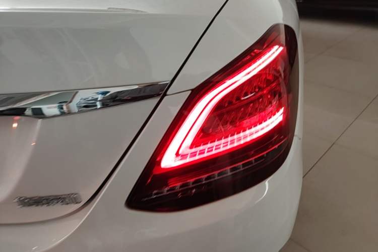 Used Mercedes-Benz C-Class 2020 Restyled C 200 L Fashion Edition Sport Version Right Rear Taillight
