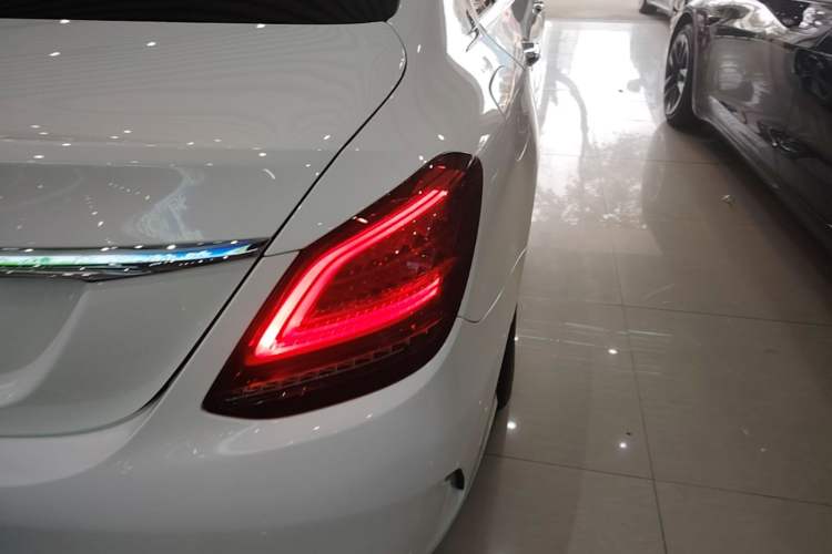 Used Mercedes-Benz C-Class 2020 Restyled C 260 L Sport Edition Right Rear Taillight