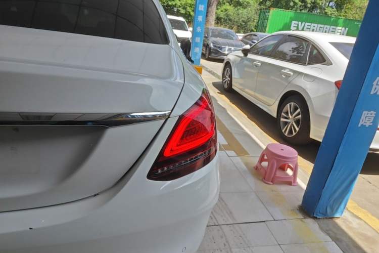 Used Mercedes-Benz C-Class 2020 C 200 L Fashion Edition Sport Version Right Rear Taillight