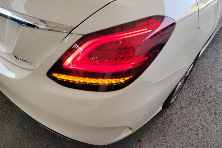 Used Mercedes-Benz C-Class 2020 Restyled C 200 L Fashion Edition Sport Version Right Rear Taillight